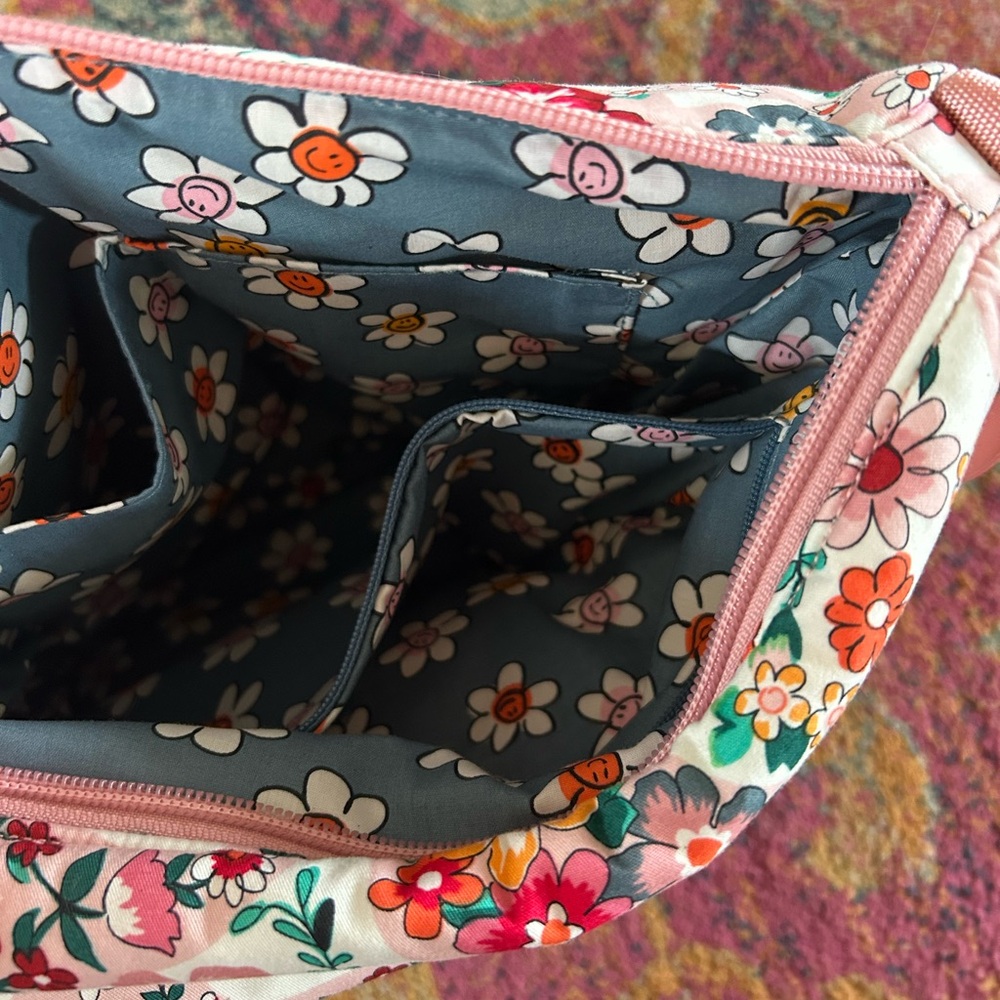 Vera Bradley | Women’s Pink/White/Red Floral Single Adjustable Strap Tote Bag OS - Picture 10 of 13